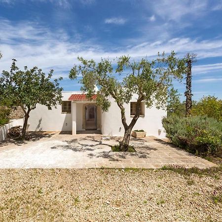 Trullo Il Karrubo Villa Ostuni Luaran gambar
