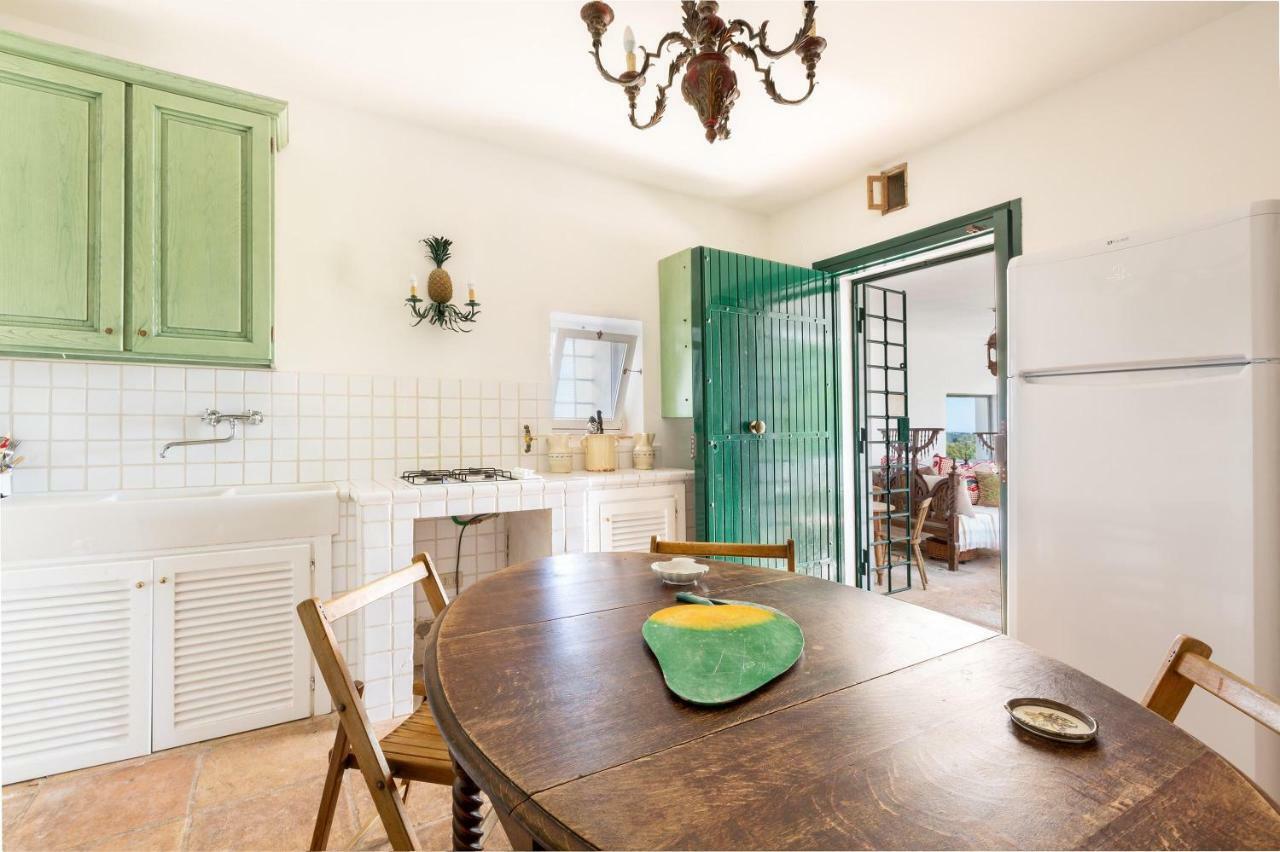 Trullo Il Karrubo Villa Ostuni Luaran gambar