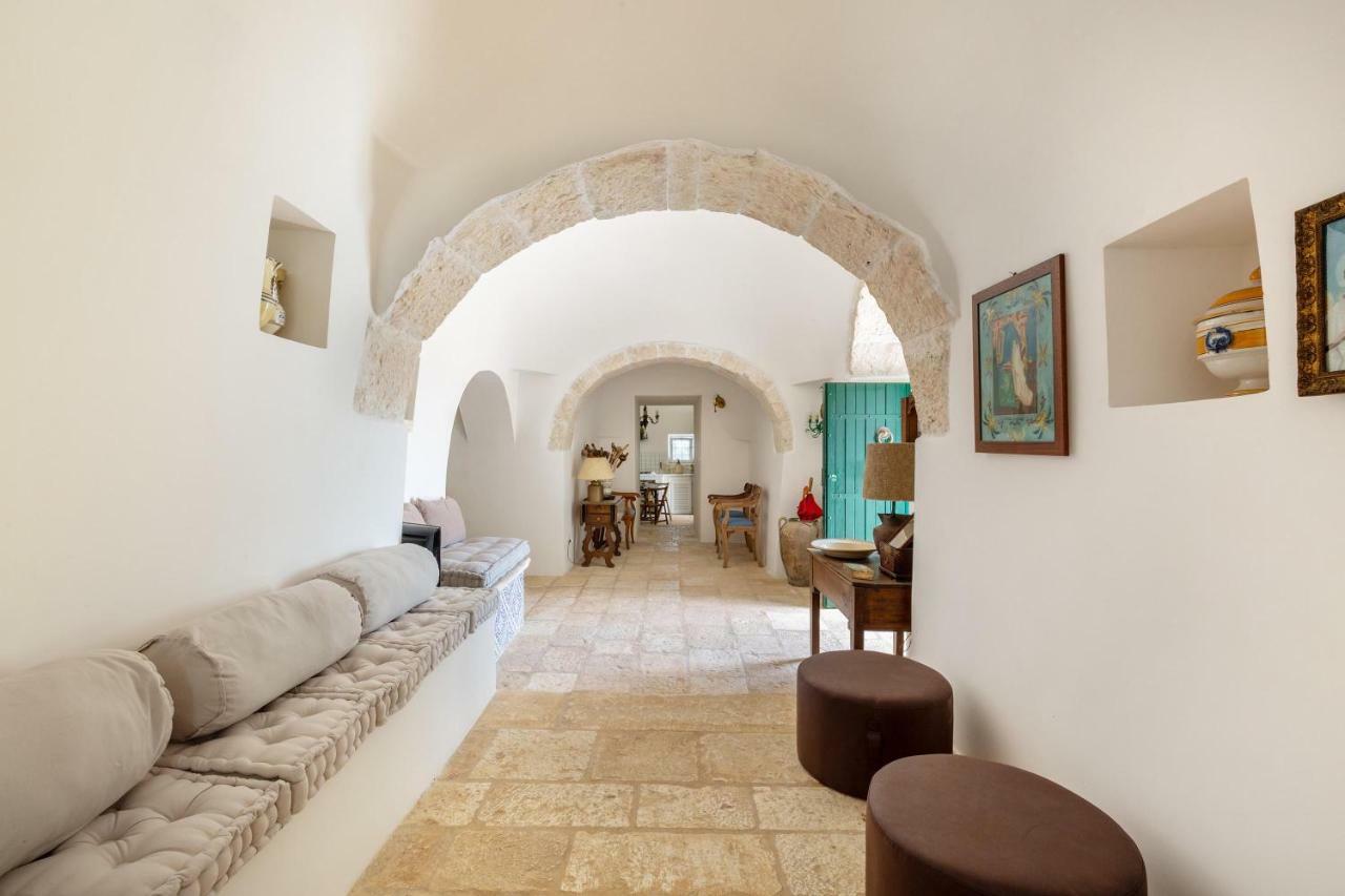 Trullo Il Karrubo Villa Ostuni Luaran gambar